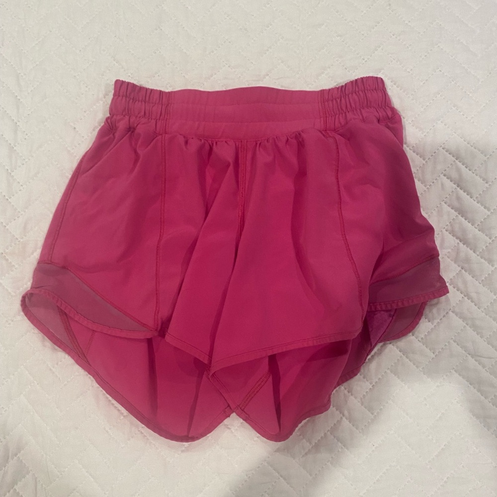 Pink Lululemon Hotty Hot Size 4